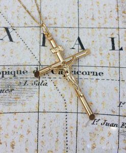 Large 9ct Yellow Gold Crucifix Pendant & Chain