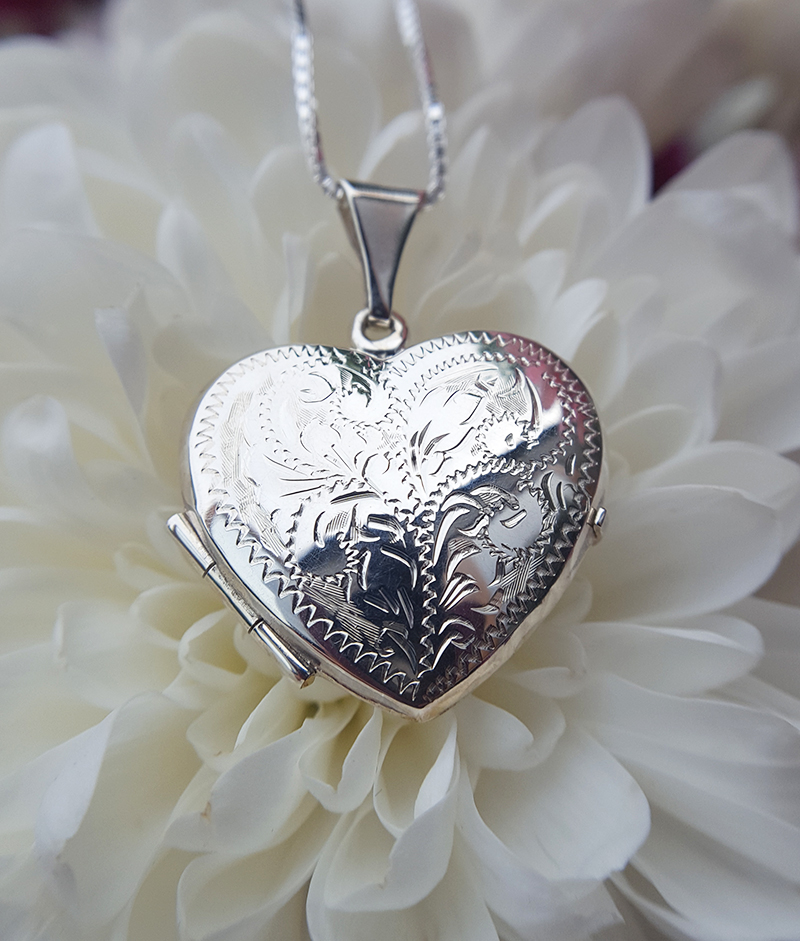 925 Sterling Silver Large Vintage Heart Locket Pendant Necklace