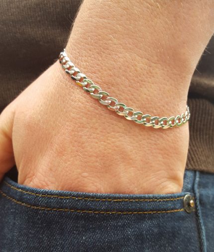 Diamond curb hotsell bracelet