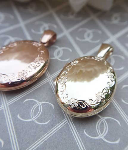 Solid 9ct Gold Locket Hand Engraved with Flowers | Charles Green