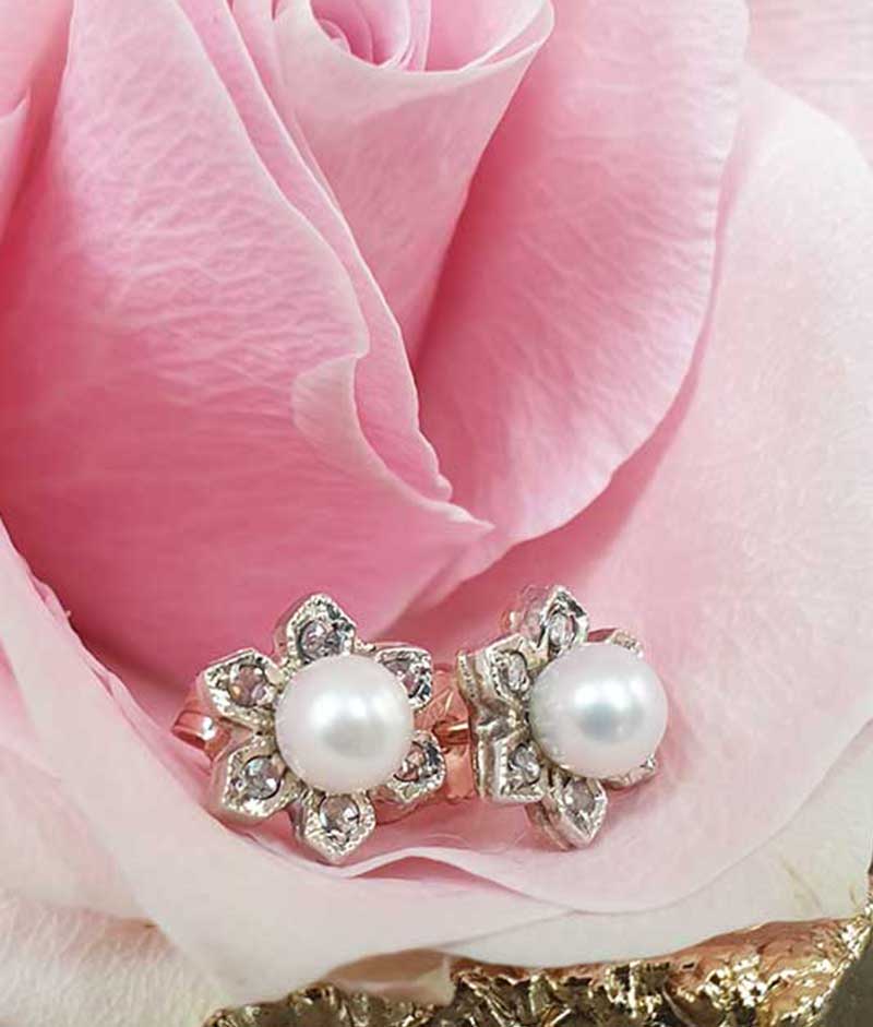 Flower and clearance pearl earrings