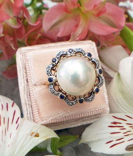 Elegant 14ct Yellow Gold Diamond and Freshwater Pearl Ring