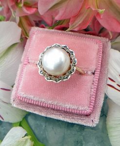 Elegant 14ct Yellow Gold Diamond and Freshwater Pearl Cocktail Dress Ring