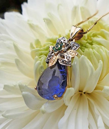 Vintage Inspired 14ct Yellow Gold Blue Tanzanite & Diamond Necklace