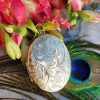Large oval 9ct gold locket from the 1970s